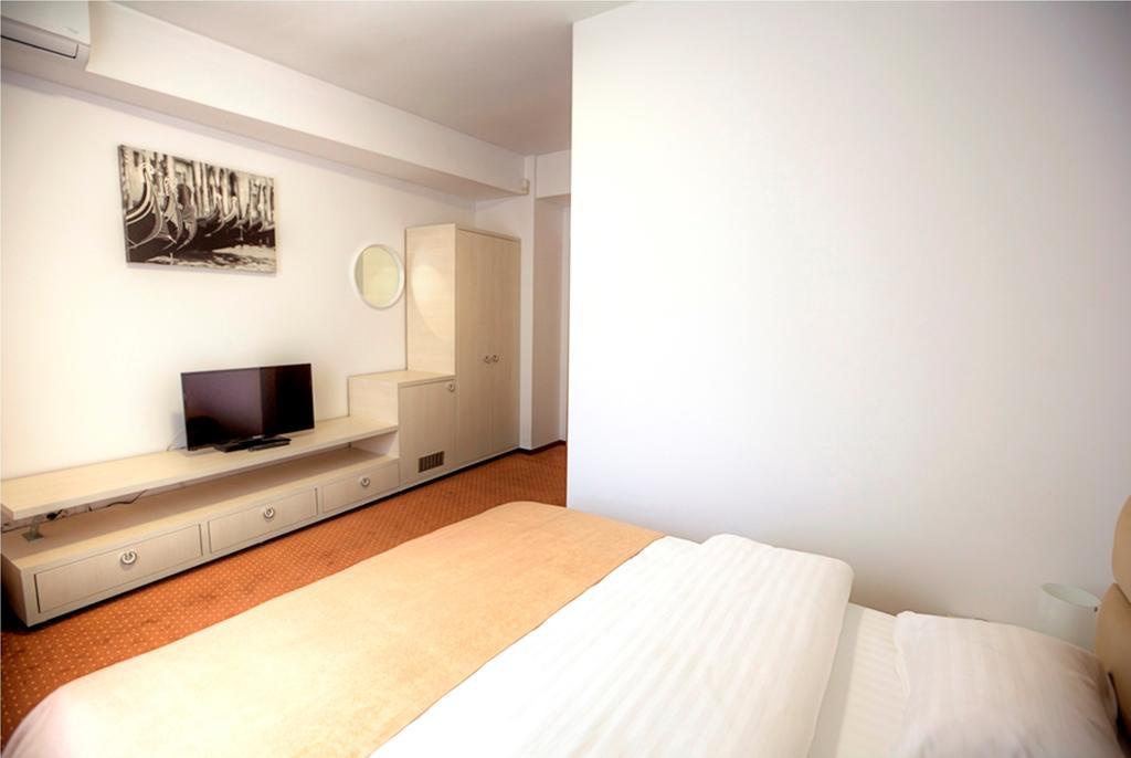 Hotel Thomas Bükreş Oda fotoğraf