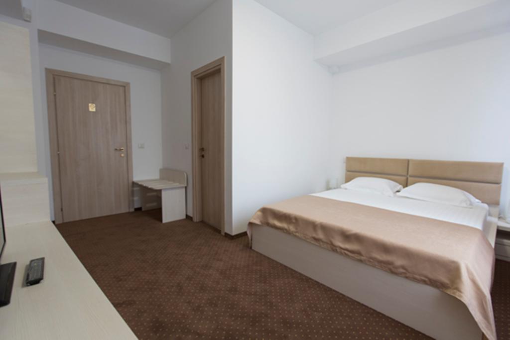 Hotel Thomas Bükreş Dış mekan fotoğraf