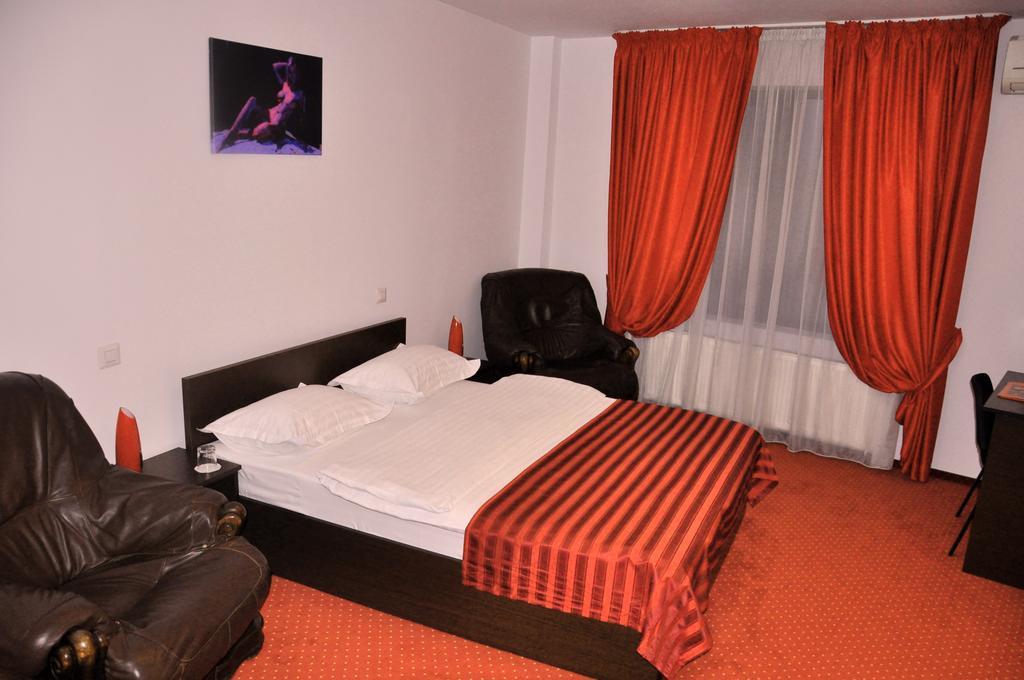 Hotel Thomas Bükreş Dış mekan fotoğraf